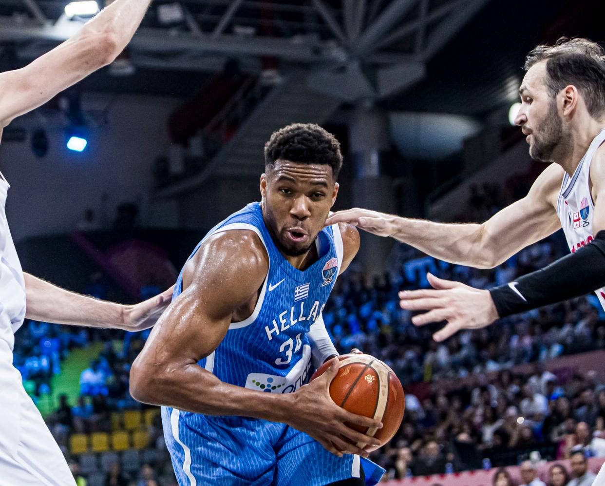 九游-关于字母哥回归赛场，连败首场状态亮眼，公牛观众沸腾！的信息